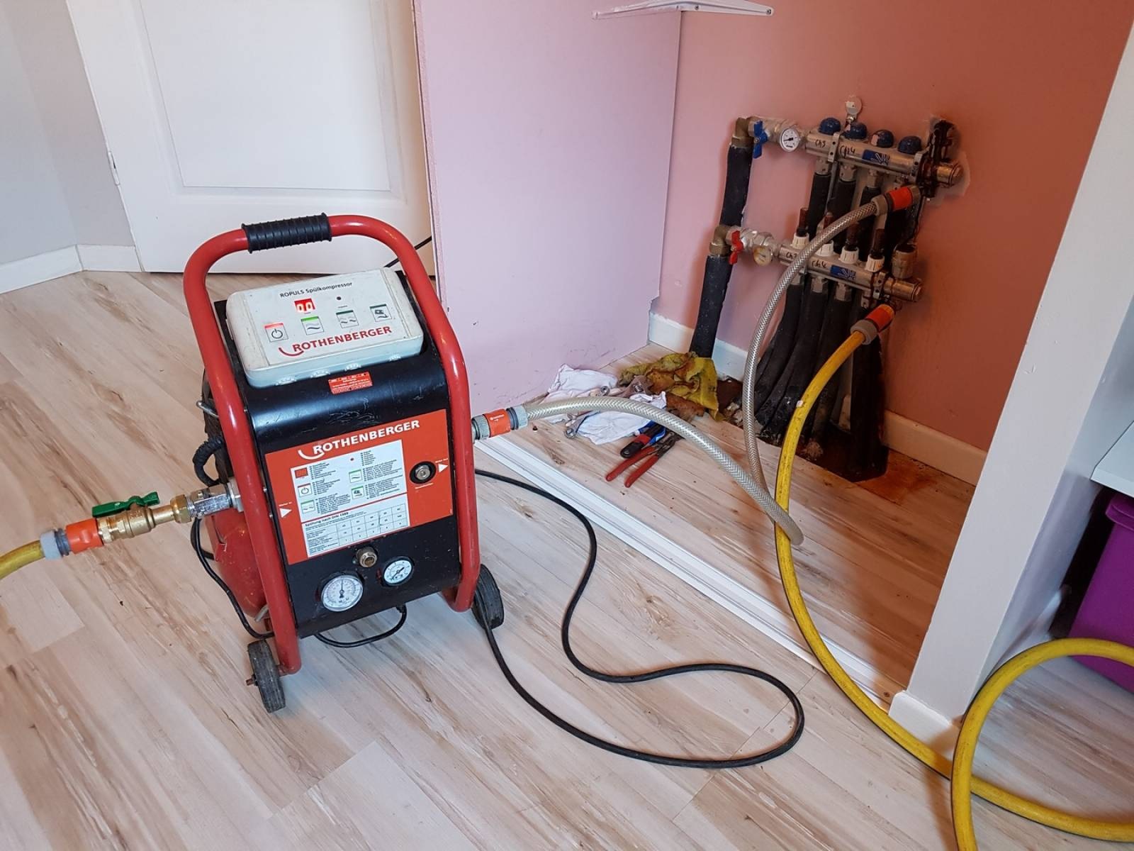 Kartal Karlıktepe Vaillant Hermetik Şofben Kombi Bakımı